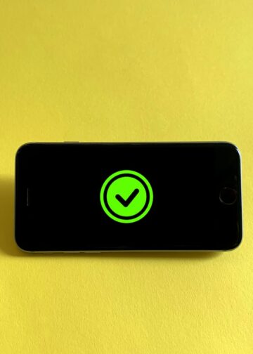 Safe/Secure/Smartphone. Use this image for free. Please link to Free-Hotspot.com. Attribution is appreciated.