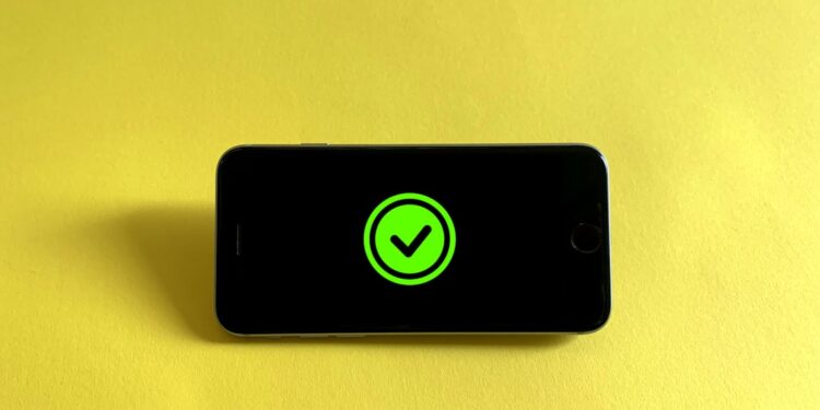 Safe/Secure/Smartphone. Use this image for free. Please link to Free-Hotspot.com. Attribution is appreciated.