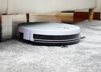 Robot Hút Bụi với 3 chức năng ✅ Lau Nhà ✅ Quét Nhà ✅ Hút Bụi hiệu quả trên mọi loại sàn Nhiều ưu đãi hấp dẫn đang chờ đón bạn tại Kowon vn https://kowon.vn/robot-hut-bui-cp395.html