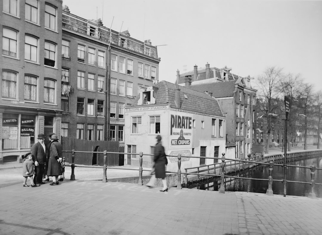 Amsterdamse buurt gezin