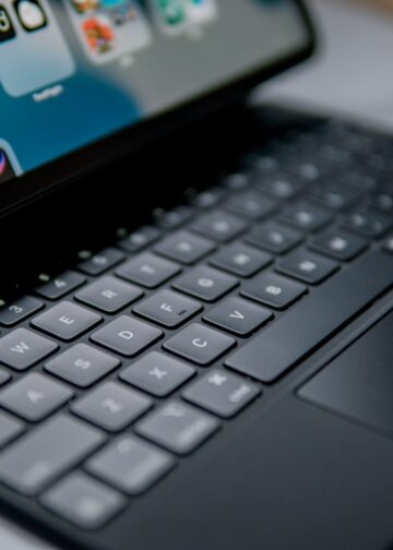 iPad Pro M5 op bureau