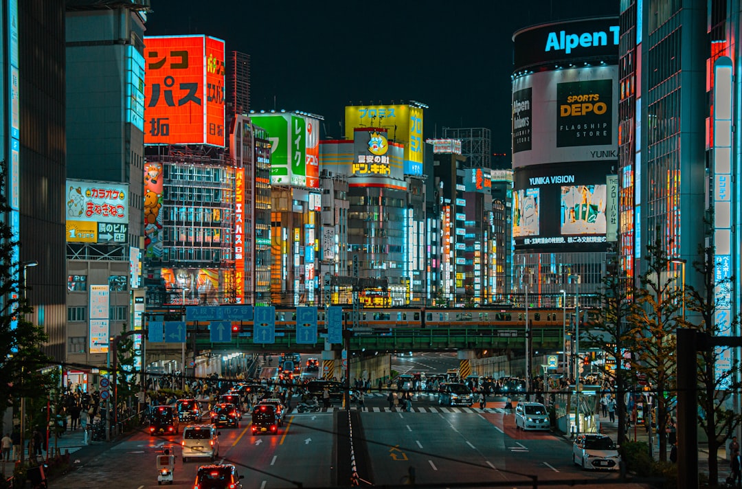 Drukke Tokyo-straat — Yuto's thuisbasis