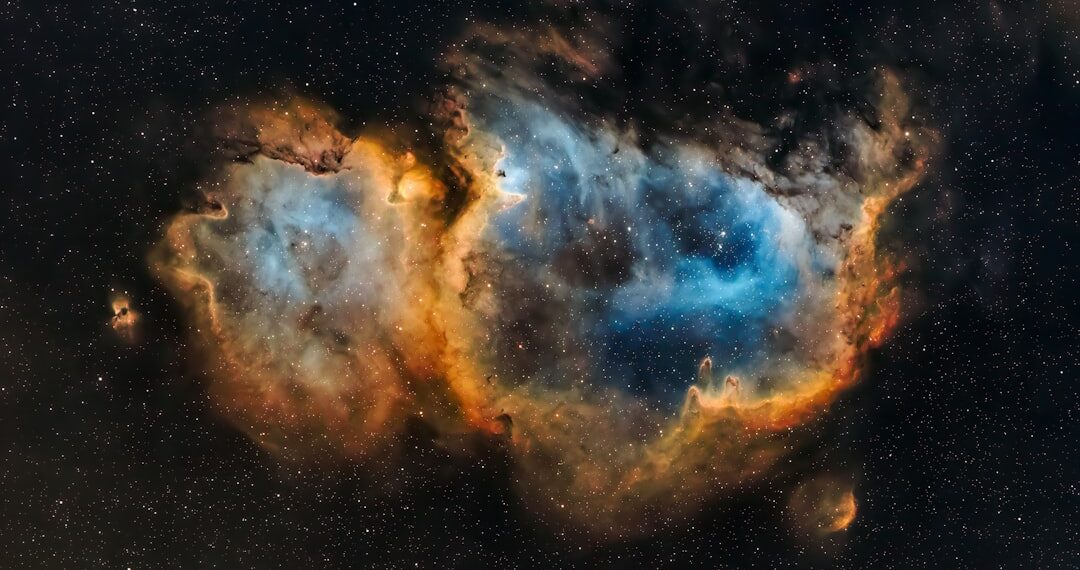 IC1848 elle est à une distance estimée de 6500 années-lumière, elle est également connue sous le nom de la nébuleuse de l’Âme (Soul Nebula), c'est une nébuleuse en émission et un amas ouvert dans la constellation de Cassiopée