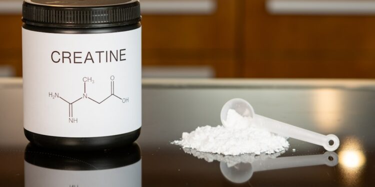Creatine powder setup for daily fitness routine. Sharing the supplements and gear I actually use → linktr.ee/alexsaks.inspiration