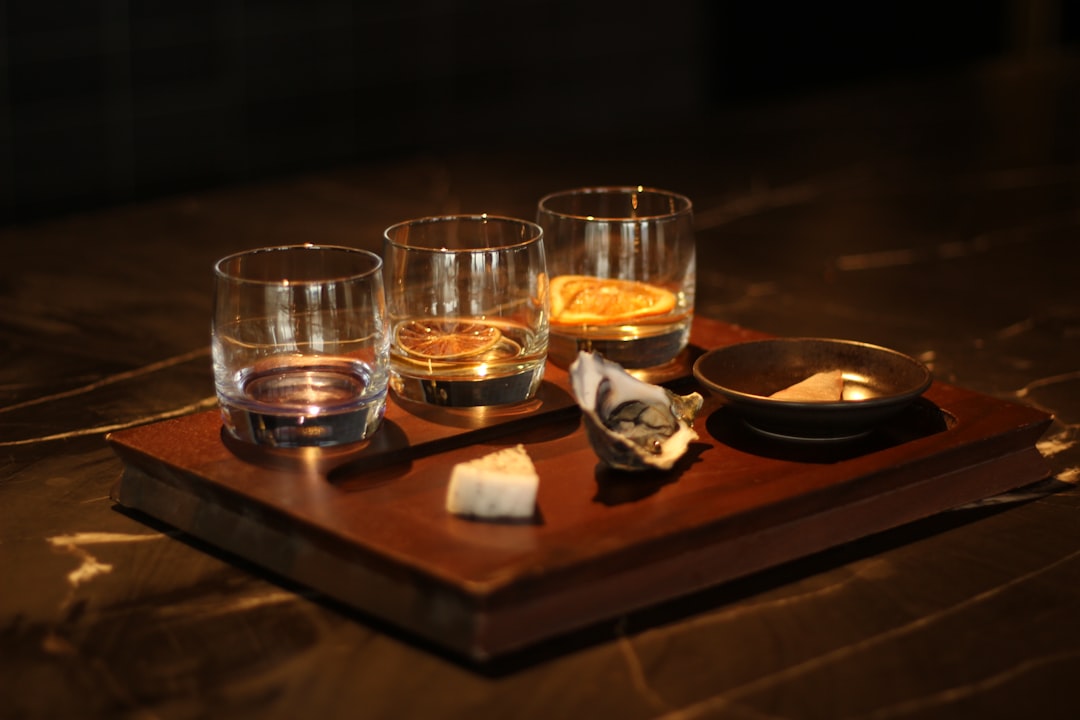 Whisky proeven in een tumbler