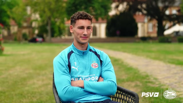 Hoe oud is Ruben van Bommel en hoe werd hij international bij Oranje