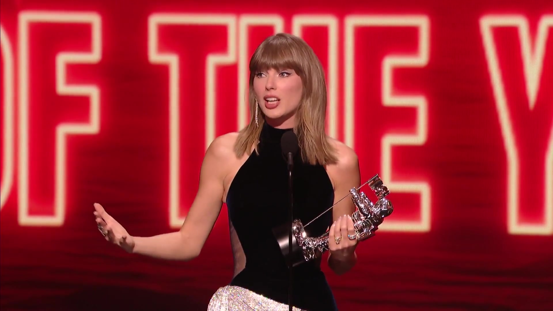 Taylor Swift nu meest bekroonde artiest ooit bij de VMA’s: de avond op een rij