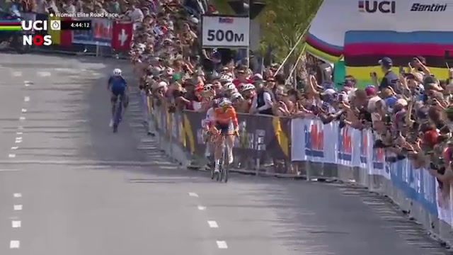 Gouden WK-race van Demi Vollering niet live op NPO 1: wat erachter zit