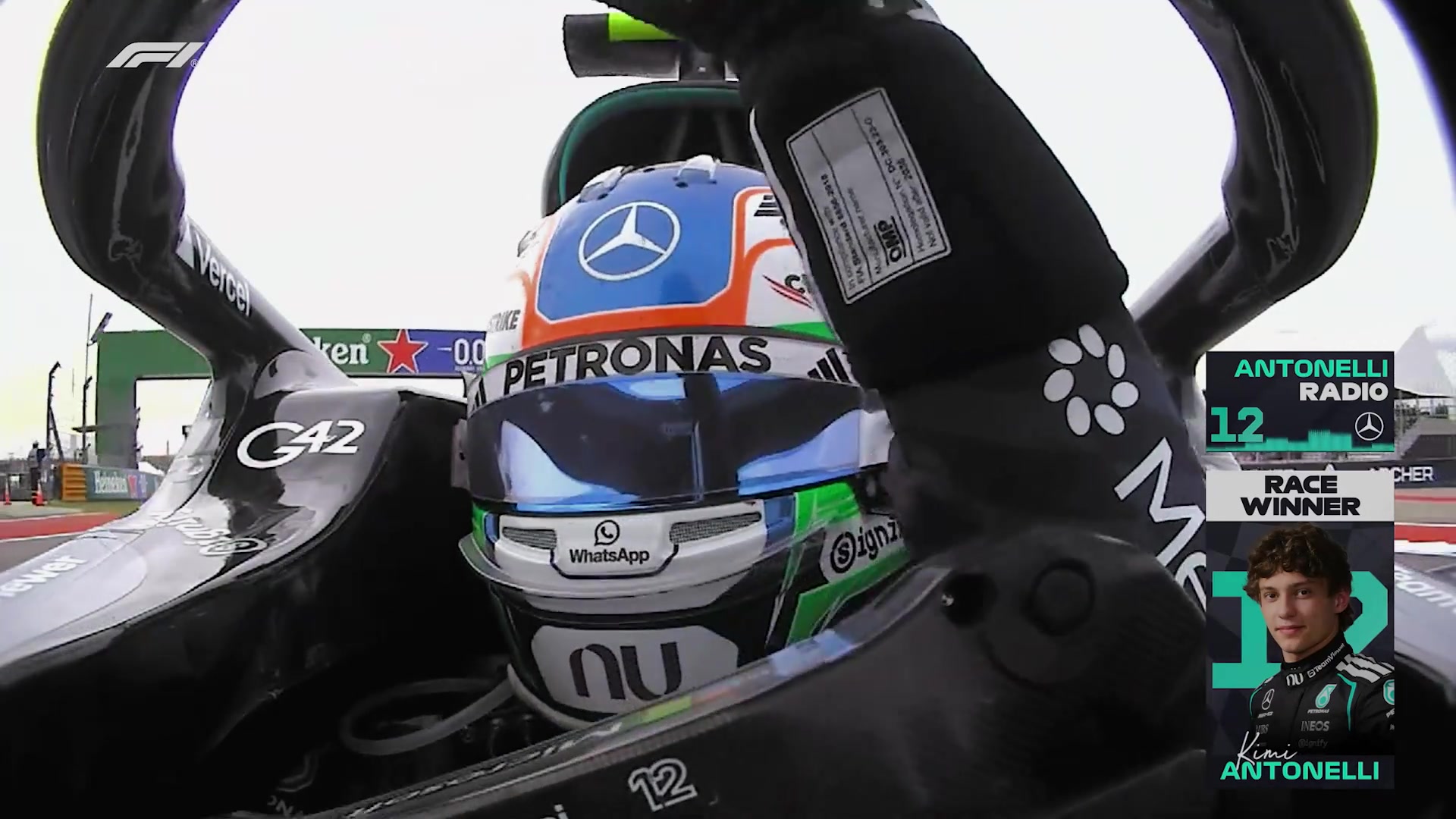 Kimi Antonelli in zijn Mercedes na zijn zege in de Grand Prix van de Verenigde Staten in Austin