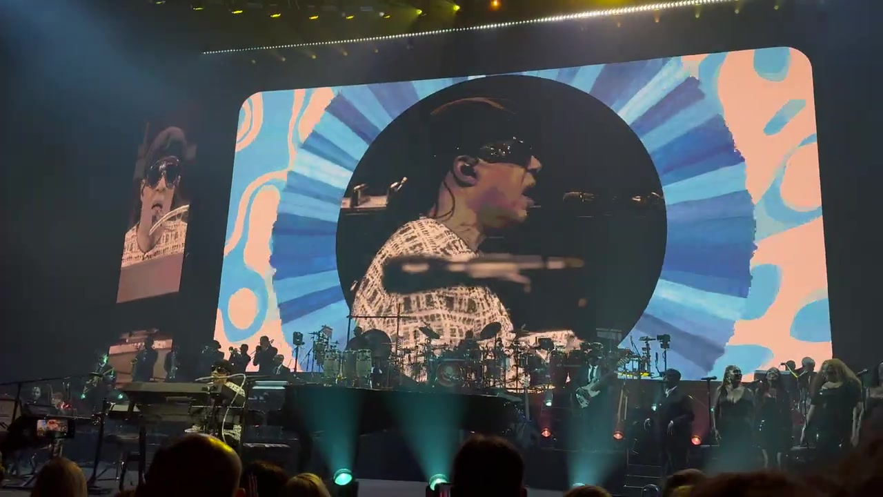 Hoe oud is Stevie Wonder, de soulzanger die de Ziggo Dome urenlang plat speelde?