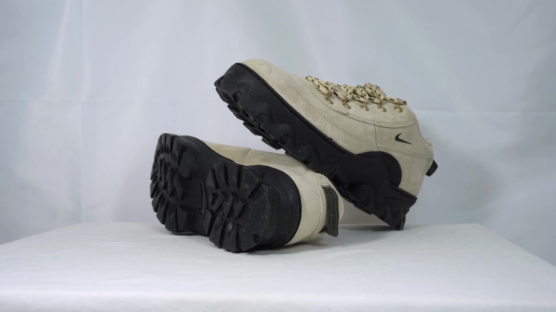 Gorpcore-sneaker uit 1989 terug bij Nike: is de Lahar Low iets voor jou?