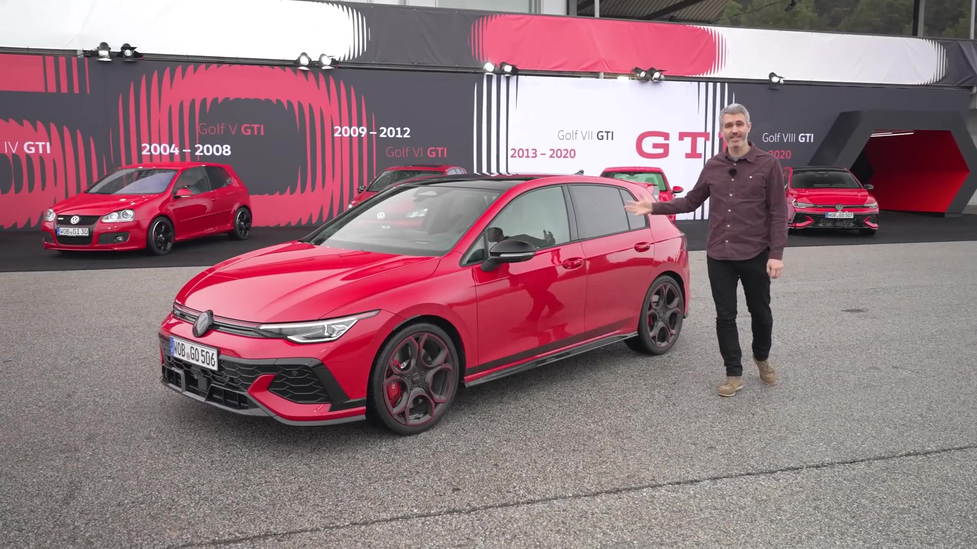 De rode Golf GTI Edition 50 voor een overzicht van eerdere GTI-generaties